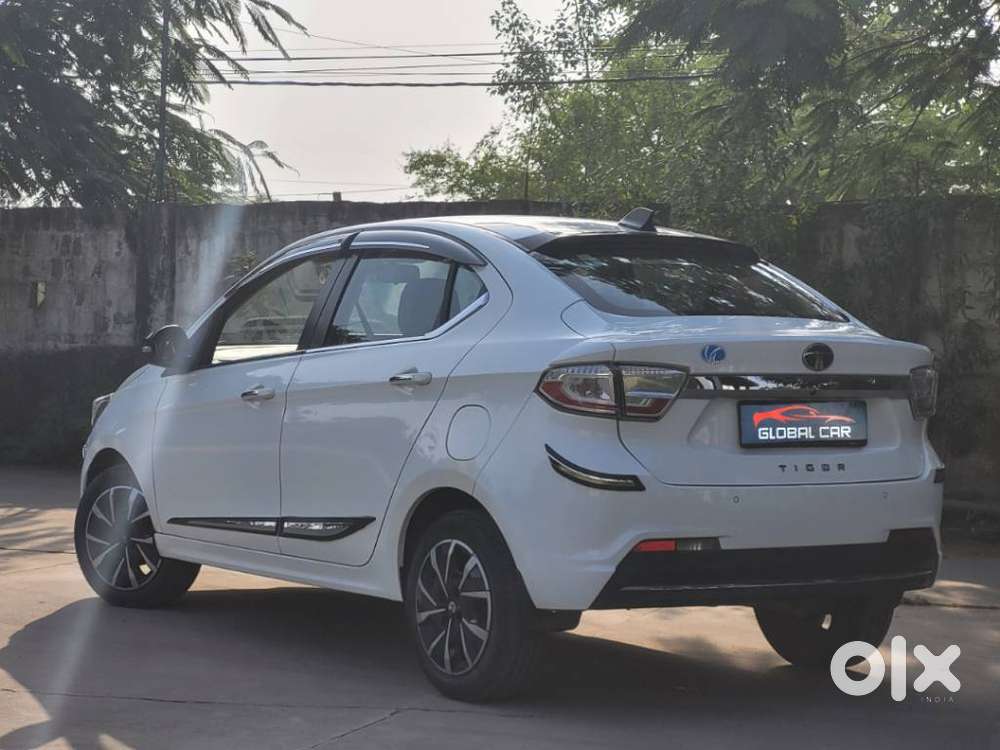 Tata Tigor 1.2 Revotron Xz Plus, 2025, Petrol