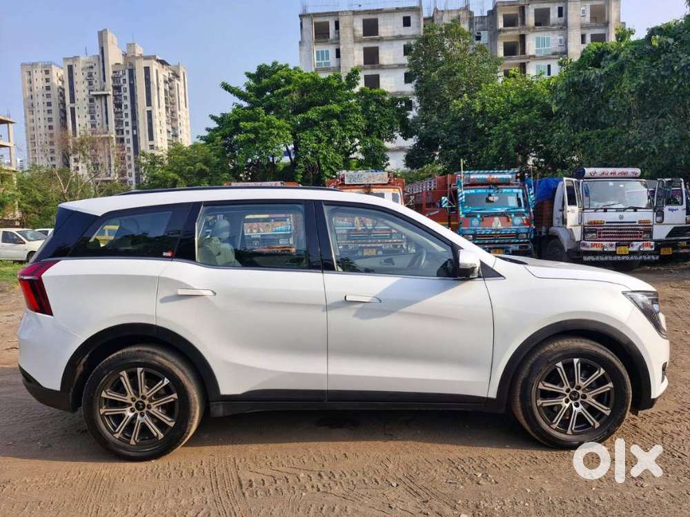 Mahindra Xuv700 2.0 Ax 7 Petrol At Luxury Pack Str, 2025, Petrol