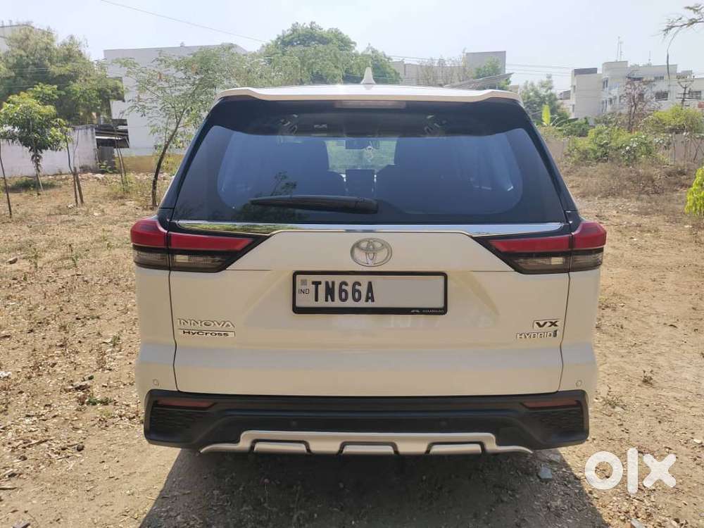 Toyota Innova Hycross 2024 Petrol 58500 Km Driven. ₹ 35,00,000