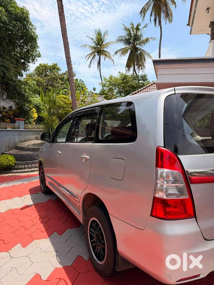 Toyota Innova Diesel 2012
