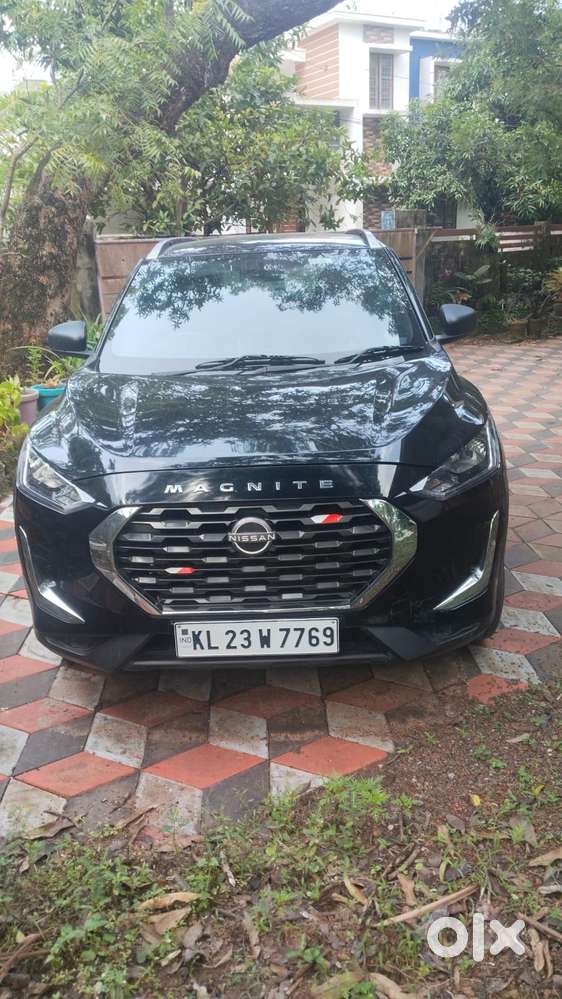 Nissan Magnite Kuro Edition 1.0 Turbo Petrol Mt, 2024, Petrol
