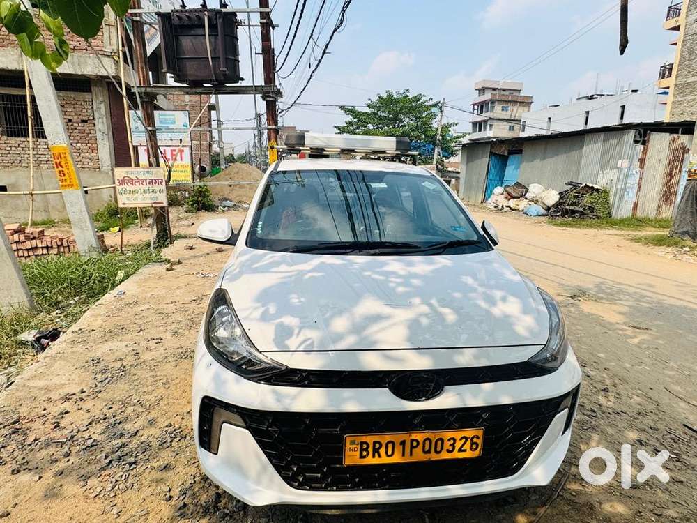Hyundai Aura Cng & Hybrids Well Maintained