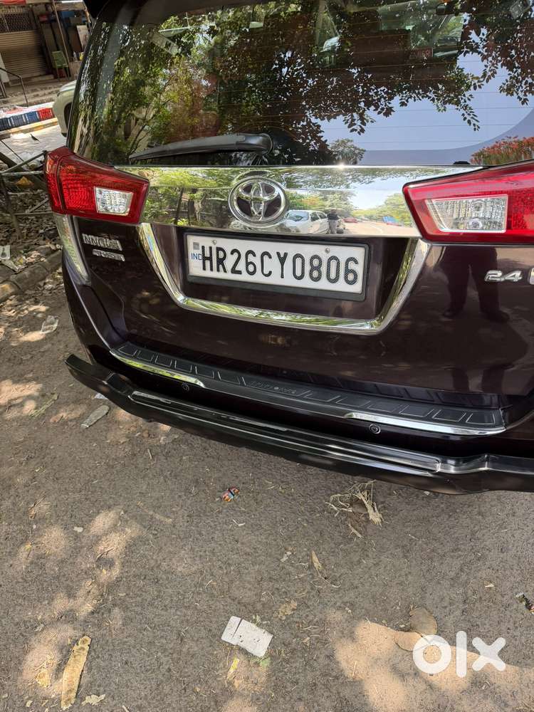 Toyota Innova Crysta 2.4 V 7 Str, 2016, Diesel