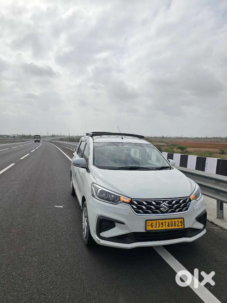 Maruti Suzuki Ertiga Vxi 2025