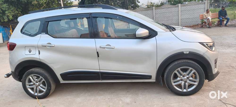 Renault Triber Rxz, 2021, Petrol