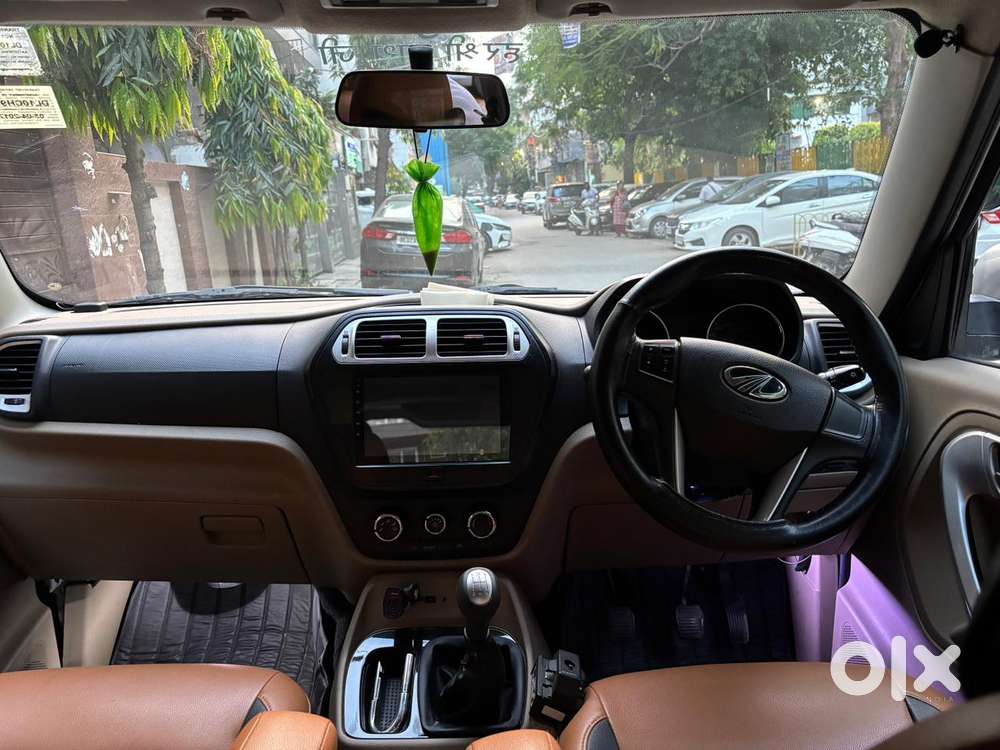 Mahindra Tuv 300 T8, 2017, Diesel