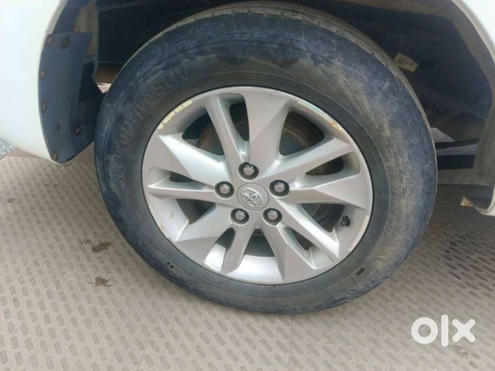 Toyota Innova Crysta [2020-ongoing] 2.4 Gx 8 Str, 2023, Diesel