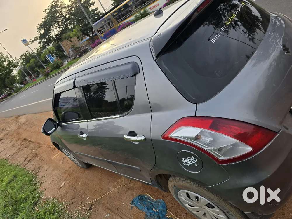 Maruti Suzuki Swift 1.2 Vxi 2013 Year