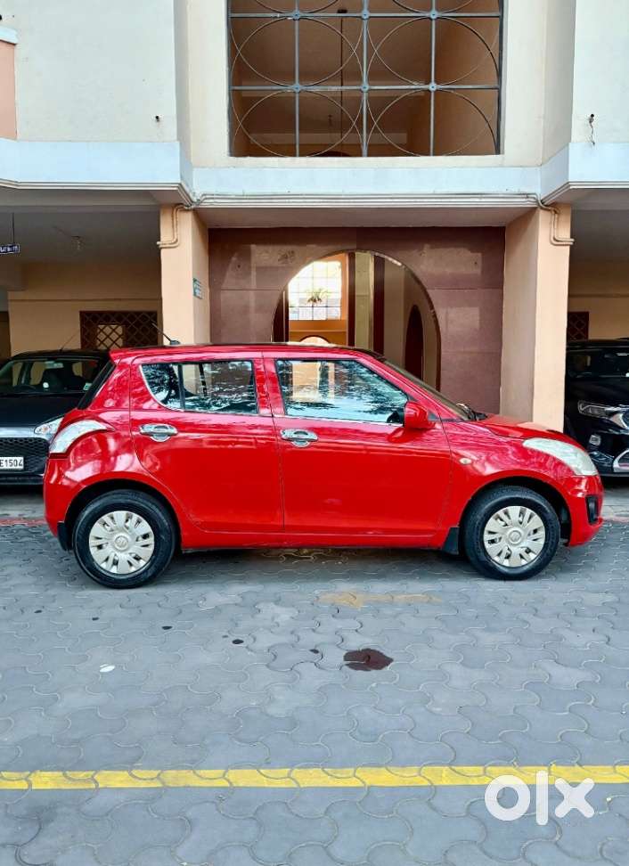 Maruti Suzuki Swift Lxi, 2015, Petrol