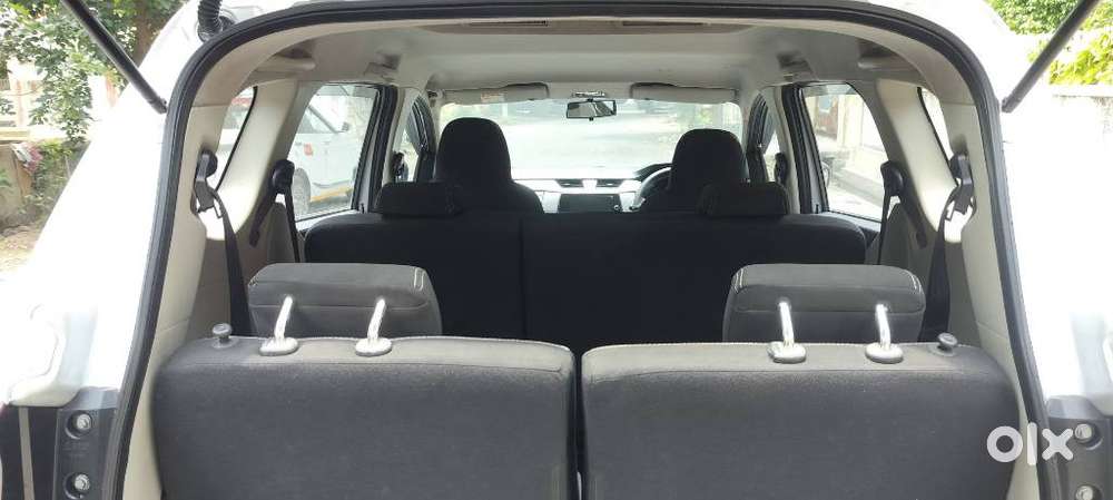 Renault Triber Rxz, 2022, Petrol