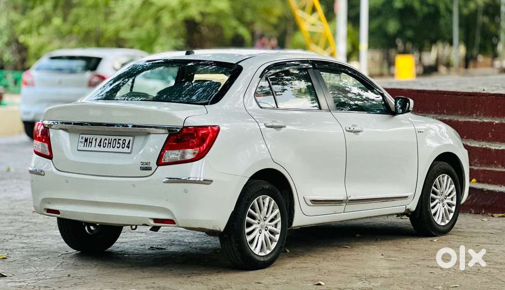 Maruti Suzuki Dzire 1.2 Zxi Amt, 2017, Petrol