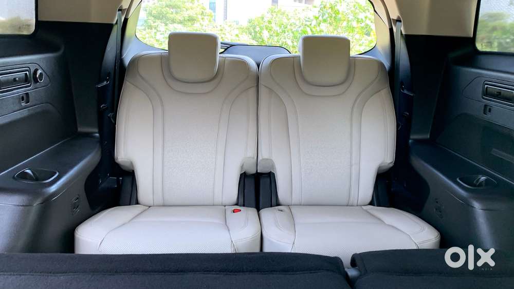Mahindra Xuv700 2.2 Ax 7 Diesel At Str Awd, 2024, Diesel