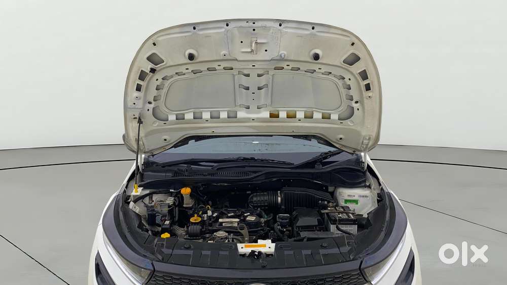 Tata Altroz 1.2 Xe Plus Petrol, 2022, Petrol