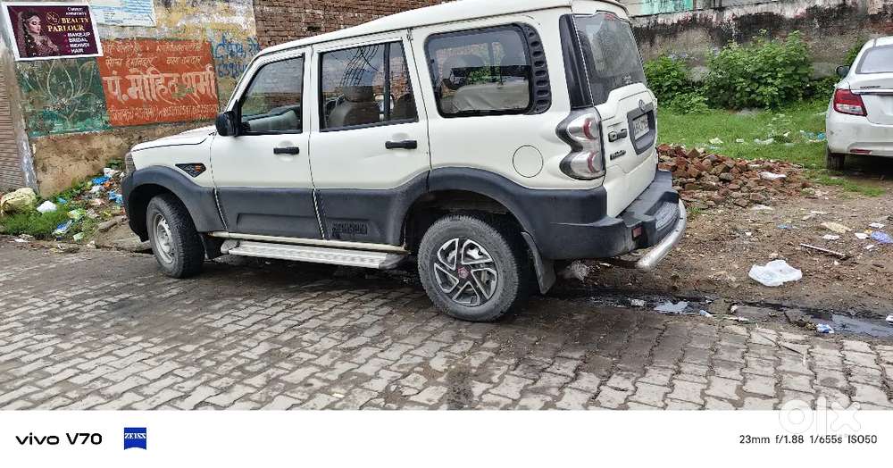 Mahindra Scorpio Classic 2016 डीज़ल