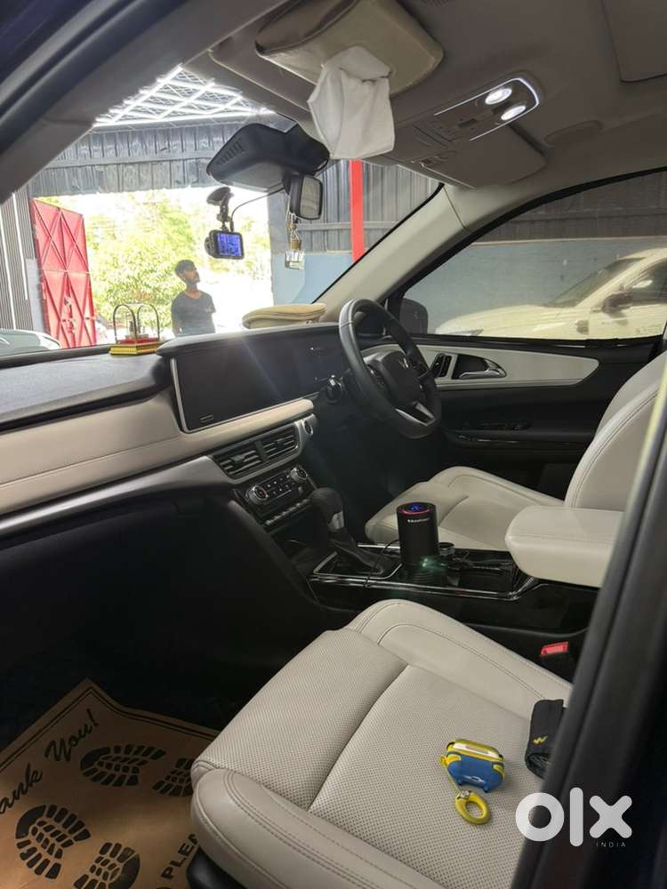 Diplomat Used Under Warranty Mahindra Xuv 700