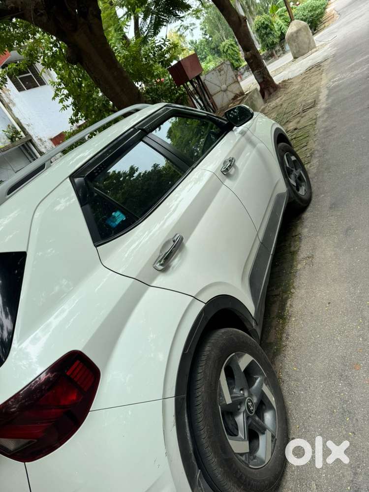 Hyundai Venue Petrol 2020
