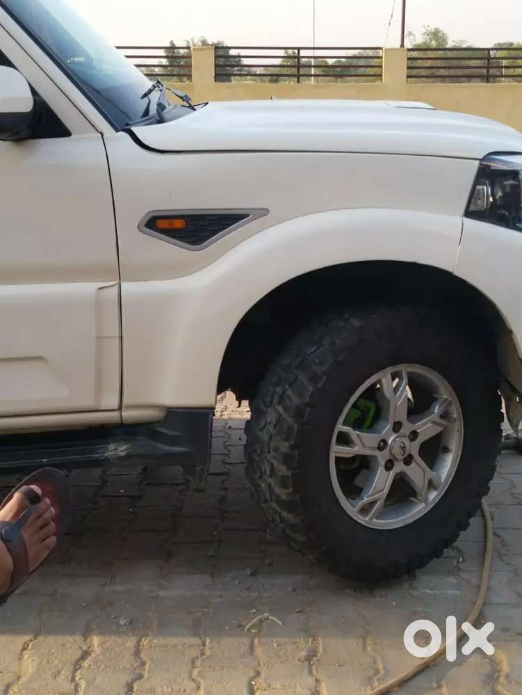 Mahindra Scorpio Classic 2017 Diesel Manual