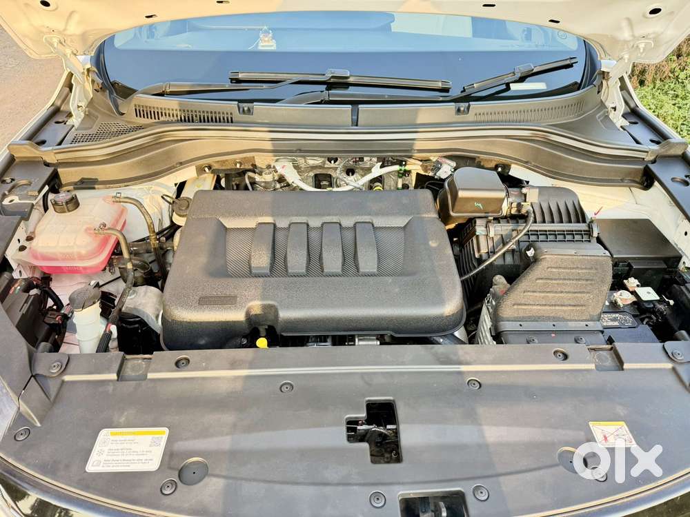 Mahindra Xuv700 2.2 Ax 7 Diesel At Luxury Pack Str Awd, 2023, Diesel
