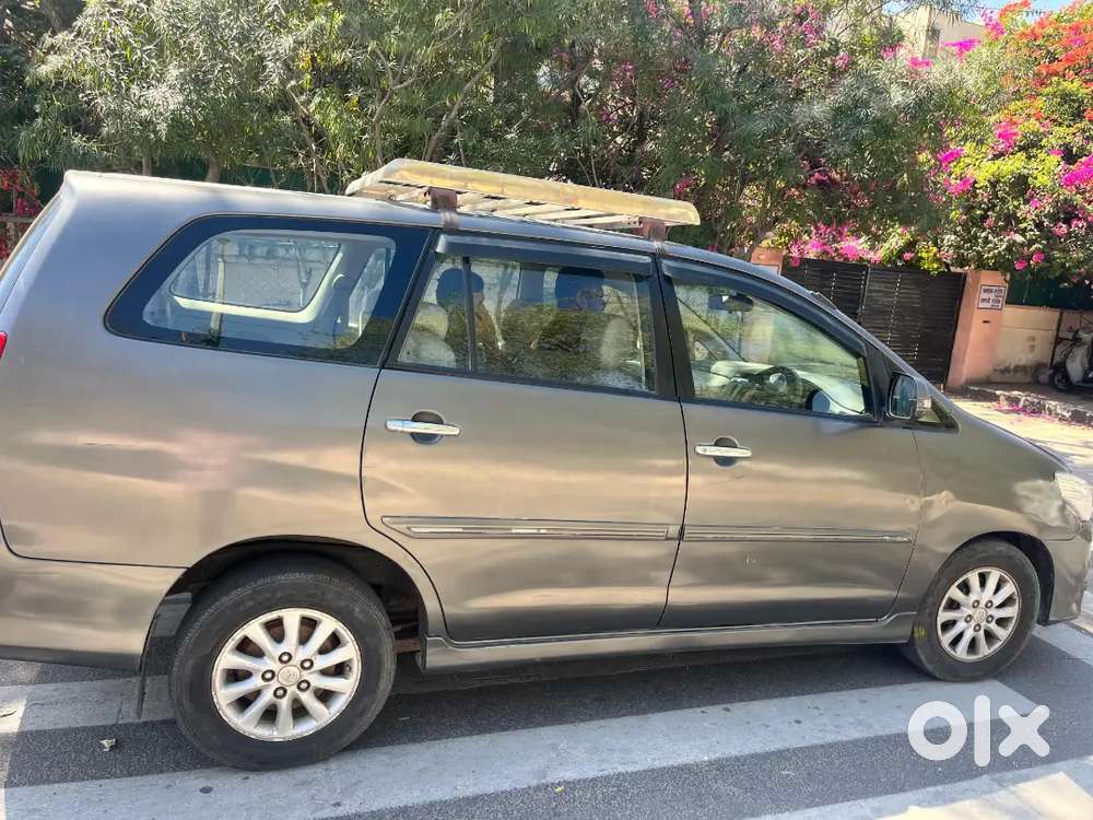 Innova 2.5 V