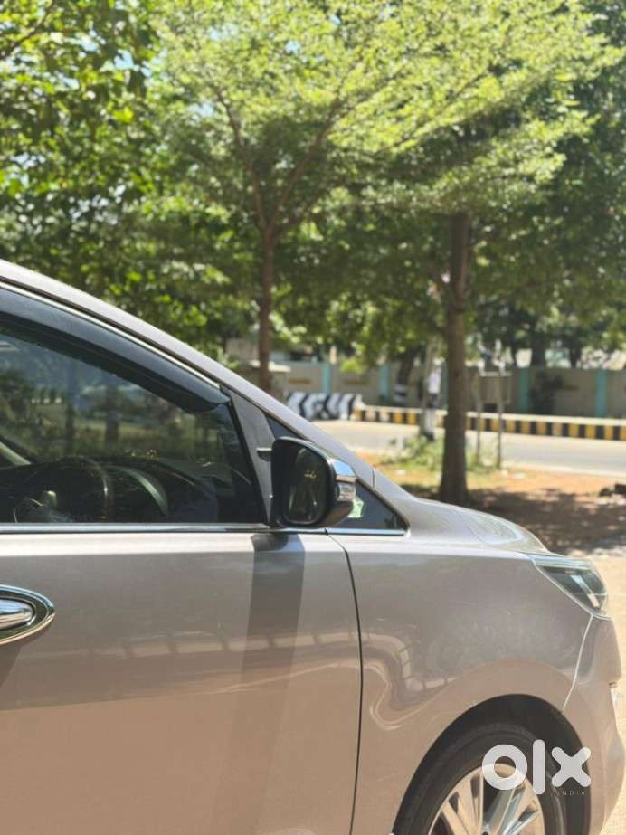 Toyota Innova Crysta [2020-ongoing] 2.4 Zx At 7 Str, 2019, Petrol
