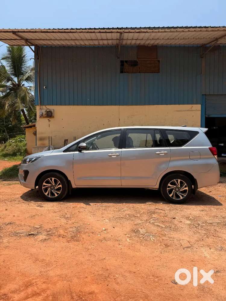 Toyota Innova Crysta 2022 Diesel Well Maintained