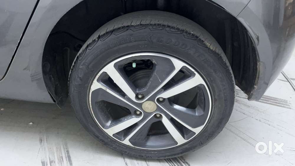 Tata Altroz 1.2 Xz Plus Petrol, 2022, Petrol