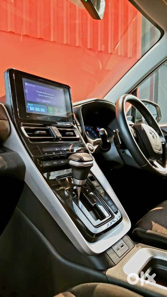 Toyota Innova Hycross 2.0 Vx Hybrid 7 Str, 2023, Cng & Hybrids