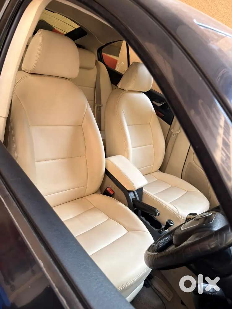 Superb Condition Skoda Laura Eligance 2.0