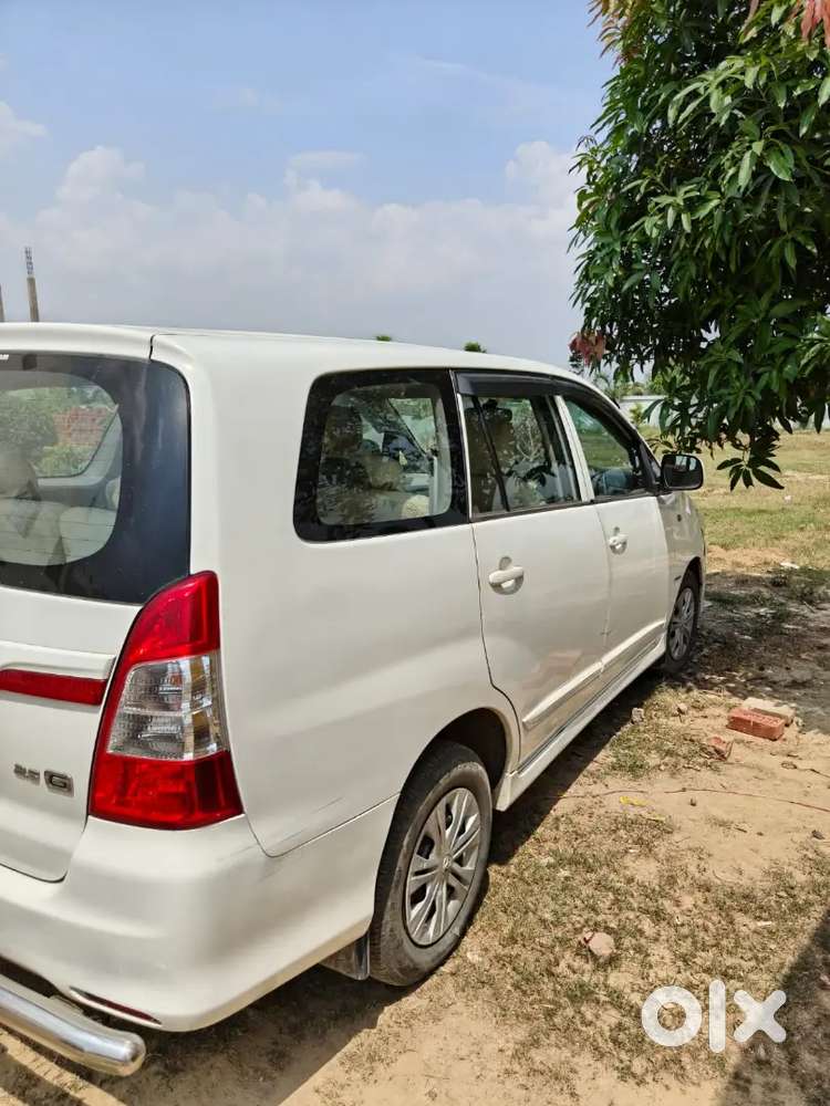 Toyota Innova 2014 Diesel 144000 Km Driven