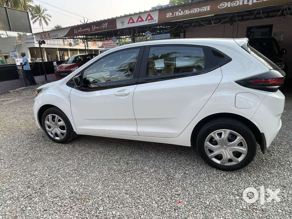 Tata Altroz 1.2 Xt, 2023, Petrol