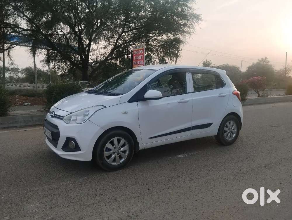 Hyundai Grand I10 2015 Diesel 72000 Km Driven
