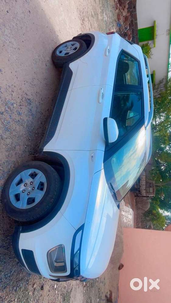 Hyundai Venue 2022 Petrol Well Maintained