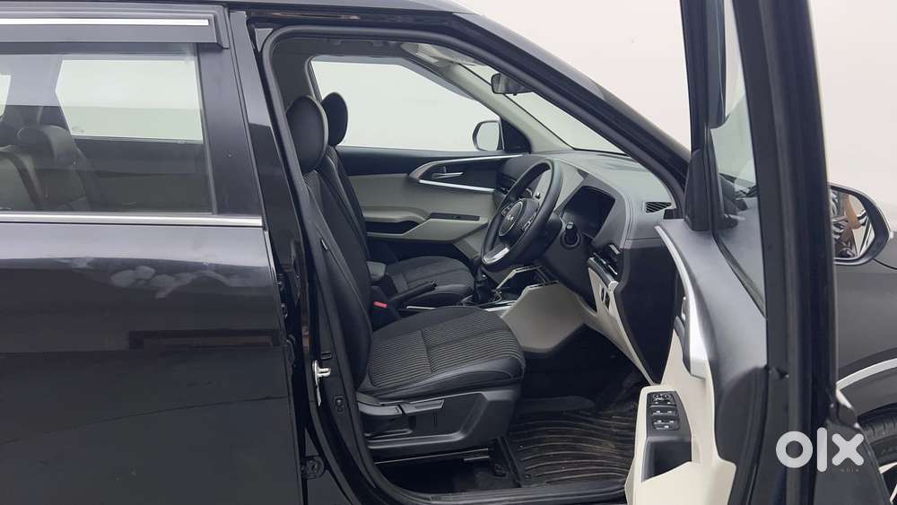 Kia Carens 1.4 Prestige Plus Turbo 7 Str, 2022, Petrol