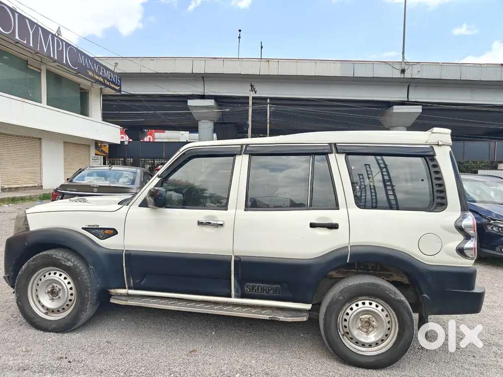 Mahindra Scorpio S4+ 2.2 Diesel 7 Seater  2015 Model
