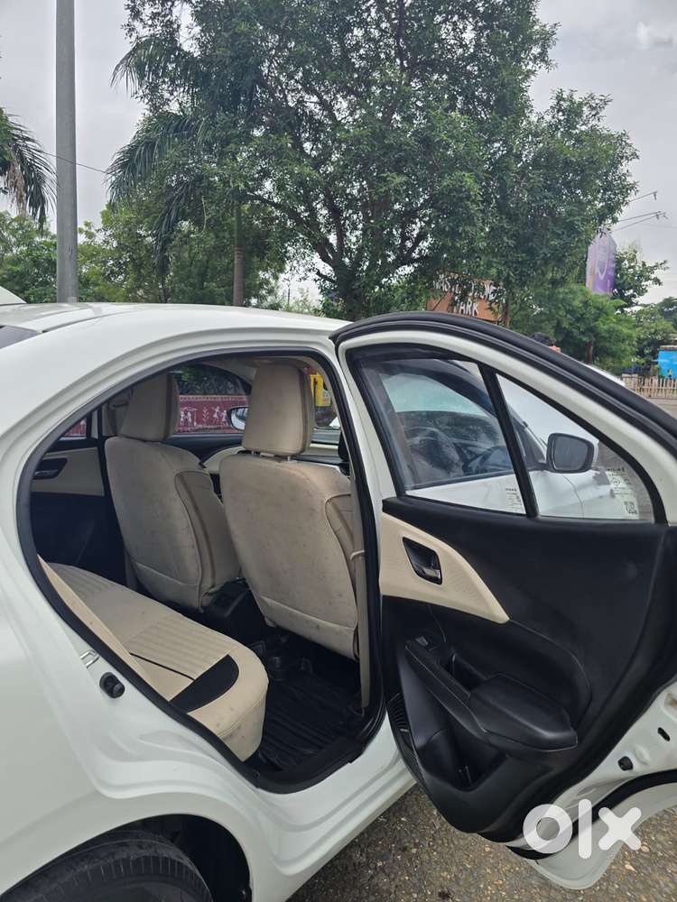 Maruti Suzuki Dzire Vxi Ags, 2024, Diesel