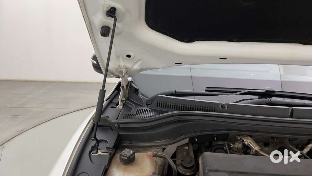 Mahindra Xuv700 2.2 Ax 5 Diesel At 7 Str, 2023, Diesel