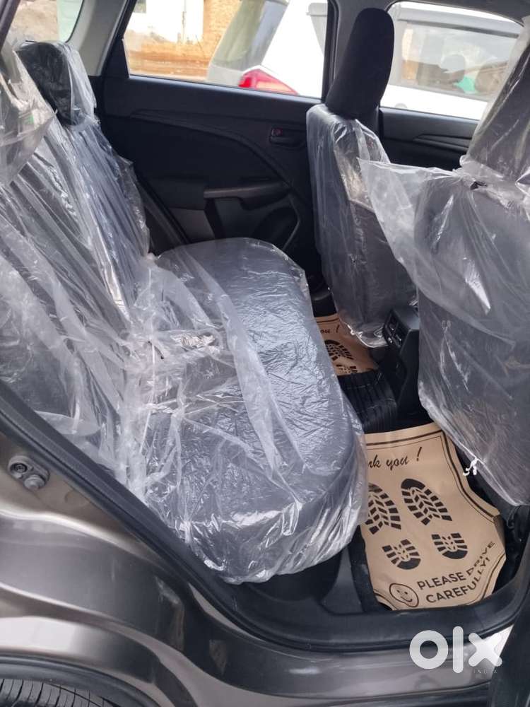 Maruti Suzuki Brezza 1.5 Vxi Smart Hybrid, 2025, Petrol