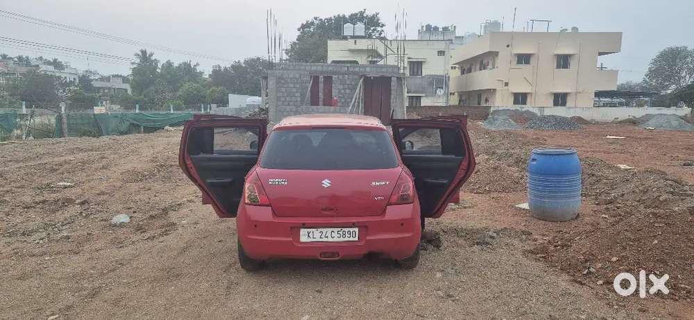 Well Maintained2031upto Paper Done2011 Model,4door Powerwindows,alloys