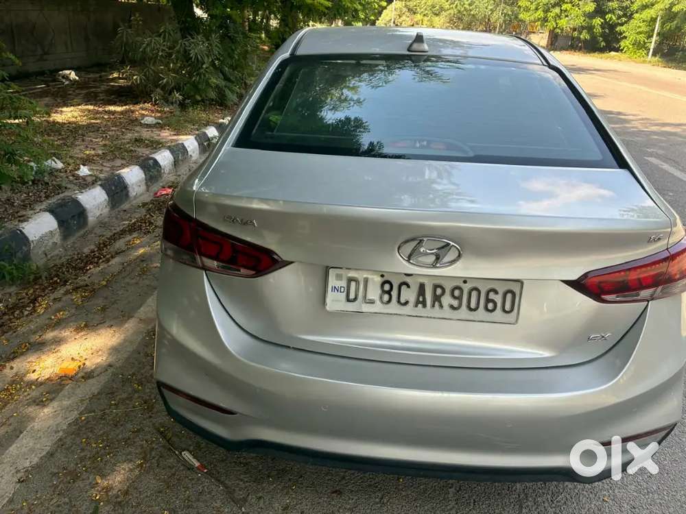 Top Model Sunroof Push Button Start Total Original Dealer Ko Nahi Deni