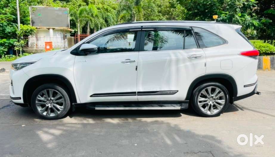 Toyota Innova Hycross 2.0 Zx Hybrid 7 Str, 2024, Petrol