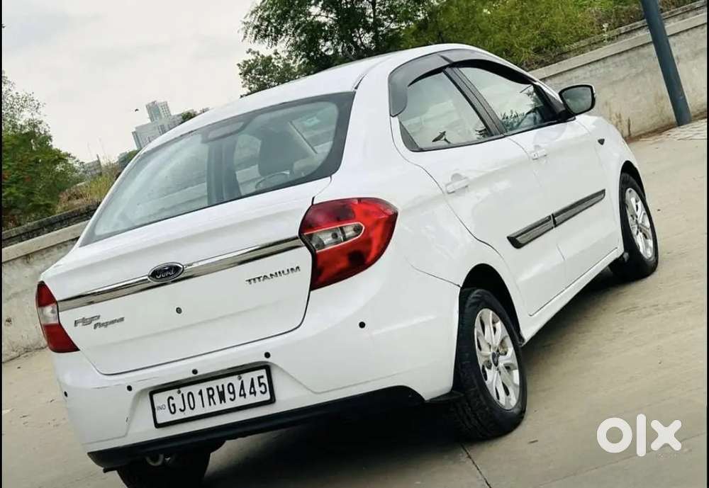Ford Aspire Titanium Blu 2017