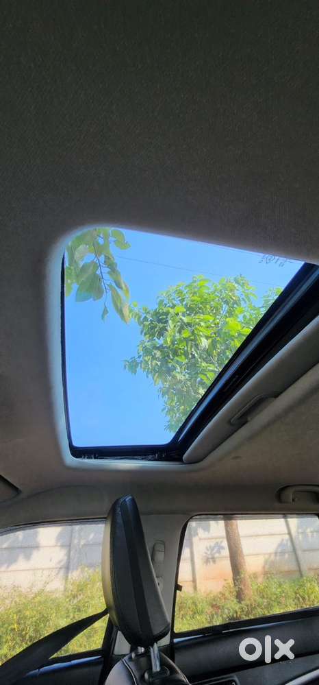 2023 Brezza Zxi+ At Dual Tone | 1 Owner | Sunroof | Negotiable