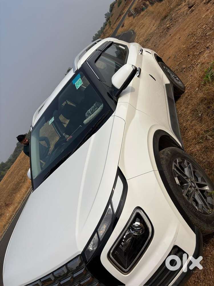 Hyundai Venue 2023 Petrol Well Maintained