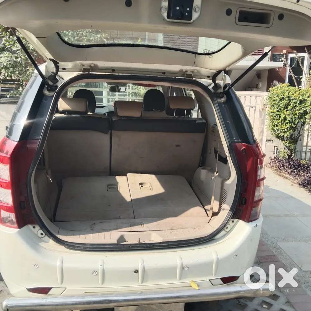 Mahindra Xuv500 2017 Diesel 130000 Km Driven