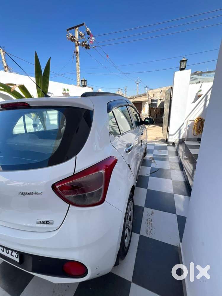 Hyundai Grand I10 2018 Diesel Well Maintained Insurance Over