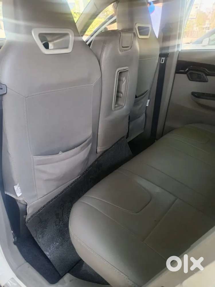 Mahindra Kuv 100 2016