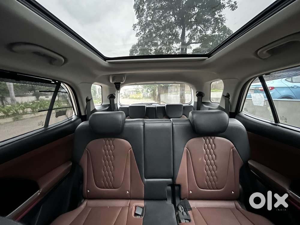 Hyundai Alcazar Signature 1.5 Petrol Dct 7str Knight, 2024, Petrol