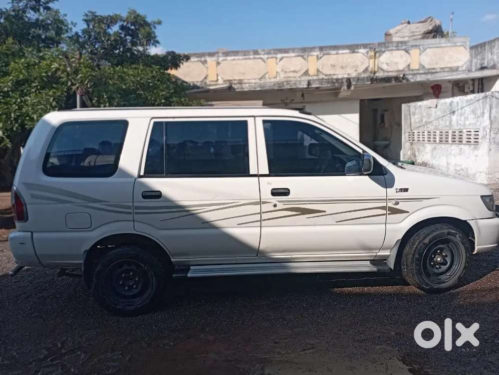 Chevrolet Tavera Elite Lt 2011