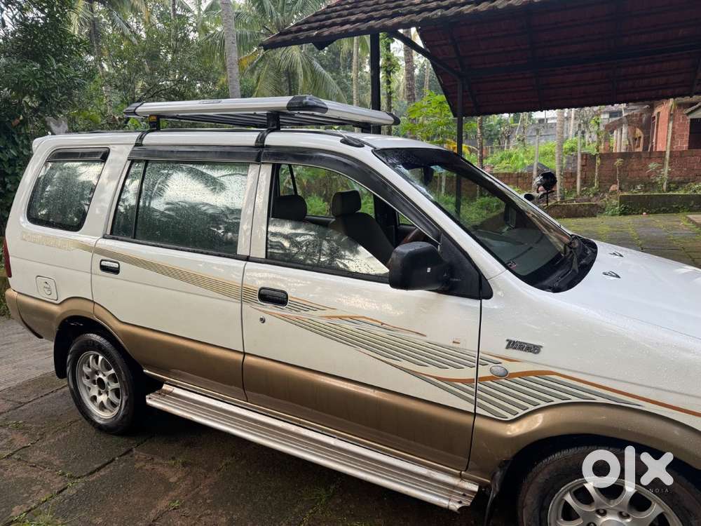 Chevrolet Tavera Neo 2010 Diesel 140000 Km Driven