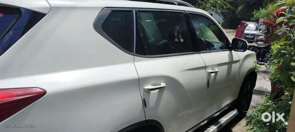 Mahindra Alturas G4 2020